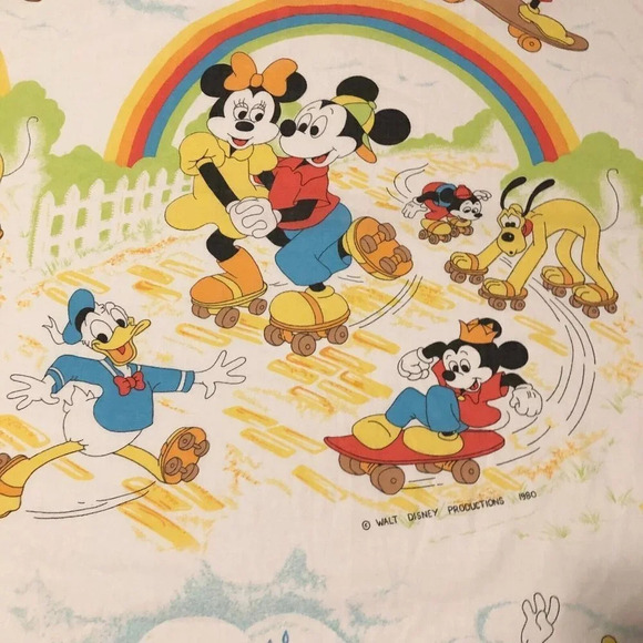 Vtg 1980 Walt Disney Twin Flat Sheet  Esmond Mickey and Friends Rollerskating - Picture 6 of 16